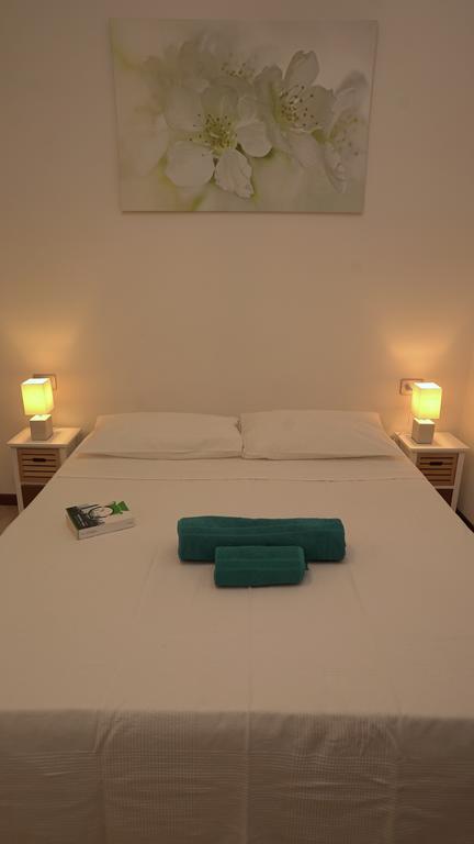 Hotel Domus Amica à Rome Extérieur photo