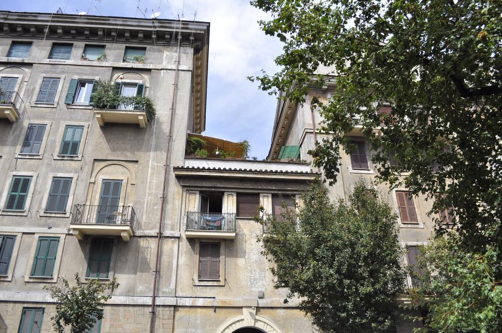 Hotel Domus Amica à Rome Extérieur photo